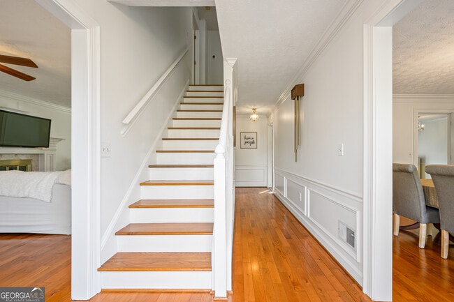 Foto del edificio - 1223 Settlebench Ln