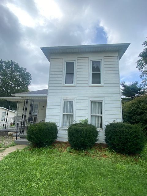 Primary Photo - 602 W Maple