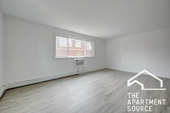 Building Photo - 7621 N Sheridan Rd