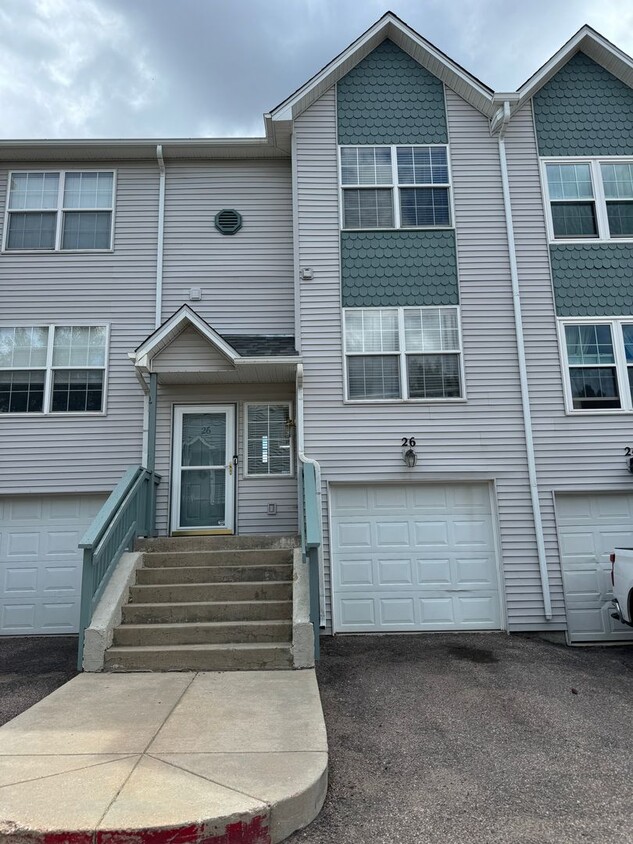 Foto principal - Charming 3 Bedroom Townhome in Palmer Lake...