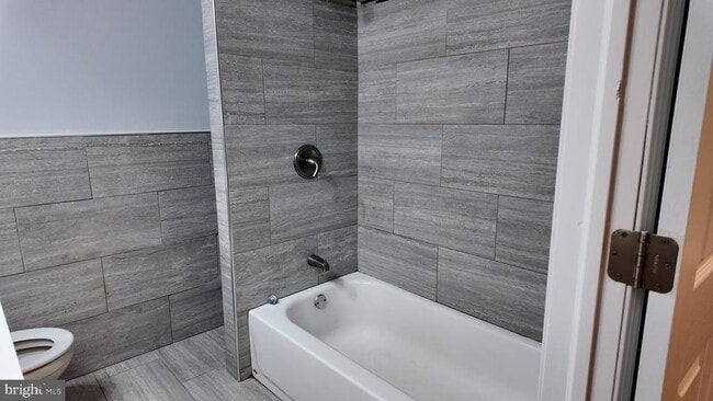 Building Photo - 105 S Morton Ave