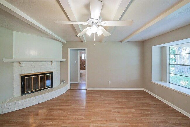 Building Photo - 4439 Donalbain Dr