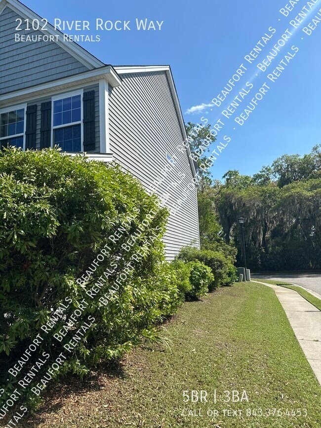 Building Photo - 2102 River Rock Way