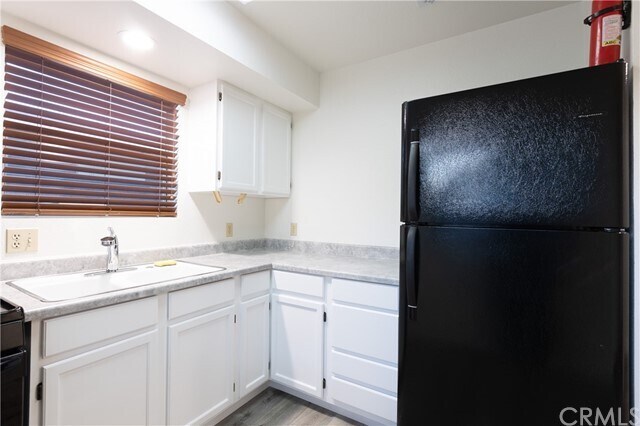 Building Photo - 335 S Grand St