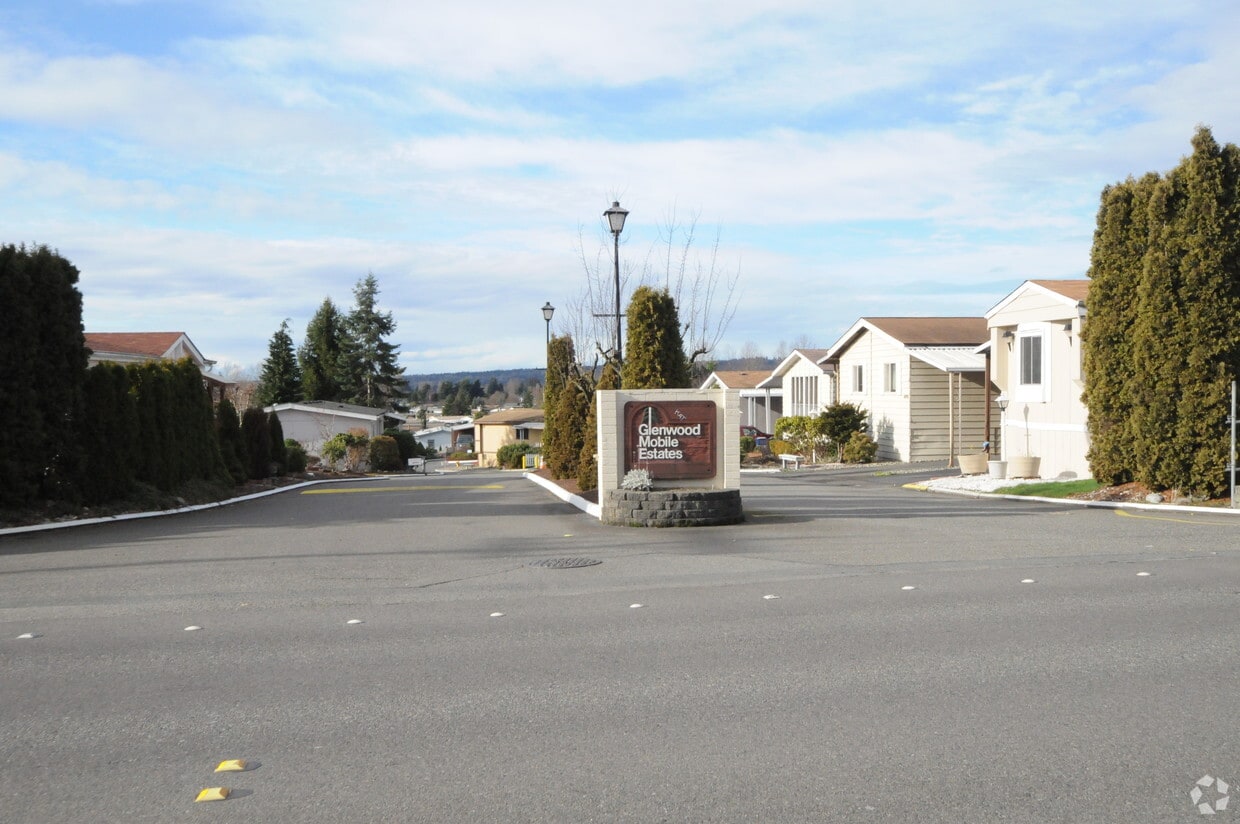 Primary Photo - 6118 67th Ave NE