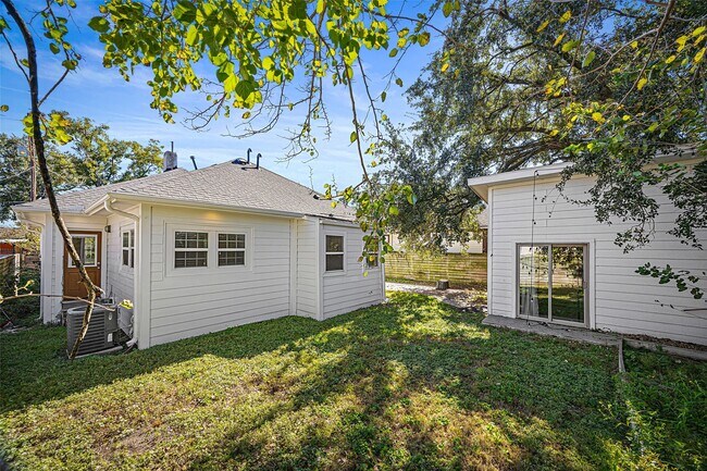 Foto del edificio - 310 Hunt St