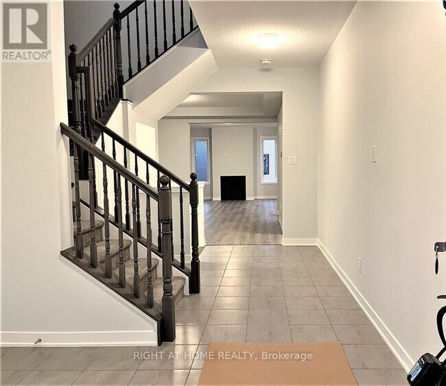 Building Photo - 321 Crossway Ter