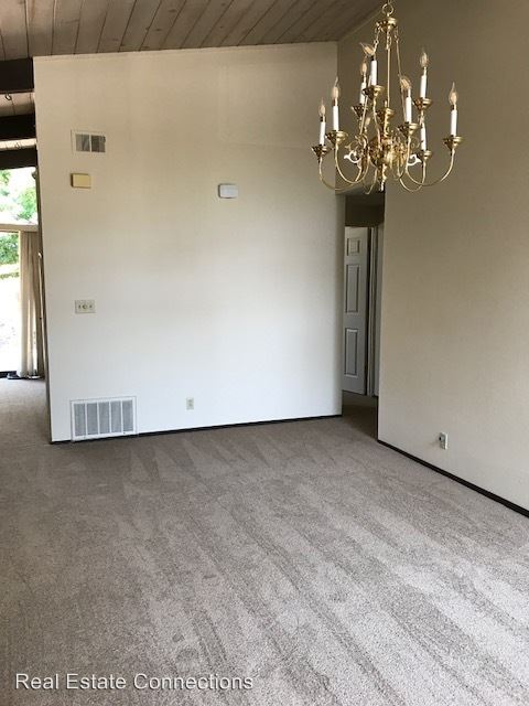 Building Photo - 731 Bantry Ct
