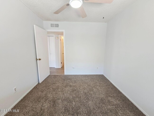 Building Photo - 6625 Escondido Dr