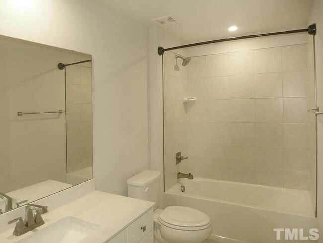 Building Photo - 137 Callowhill Ln