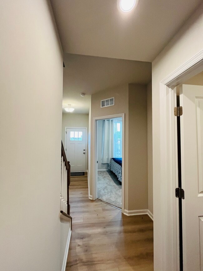 Foto del edificio - 4944 Dunhaven Dr