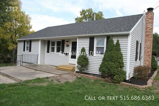 Building Photo - Beautiful Home with 5 car garage!