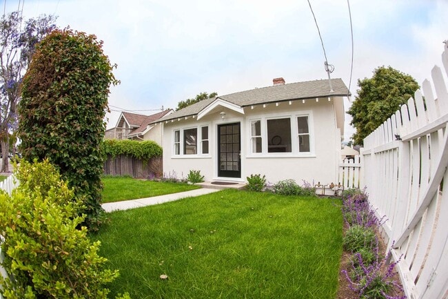 Building Photo - 2018 Monterey St