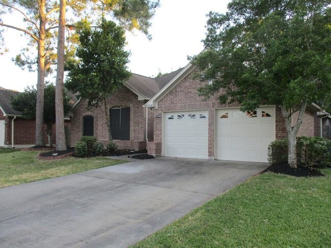 Foto del edificio - 15114 Farndale Dr