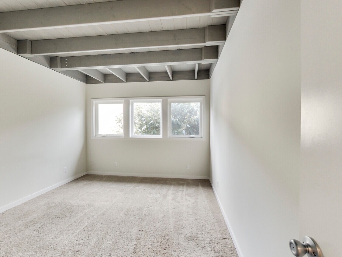 Foto principal - Pine Lane Apartments