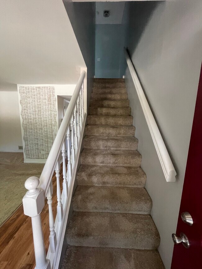 2463 Red Oak Trl, Crest Hill, IL 60403