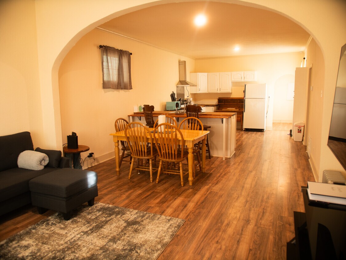 Foto principal - 540 N Franklin St