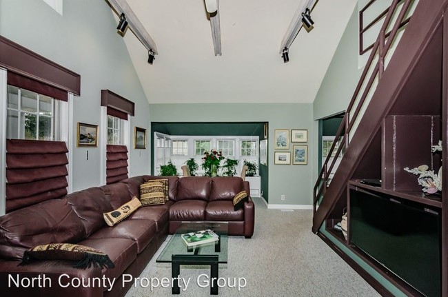 Building Photo - 1 br, 1 bath House - 436 S. Nardo Ave.