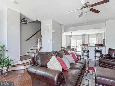 Foto principal - 40 Village Green Ln