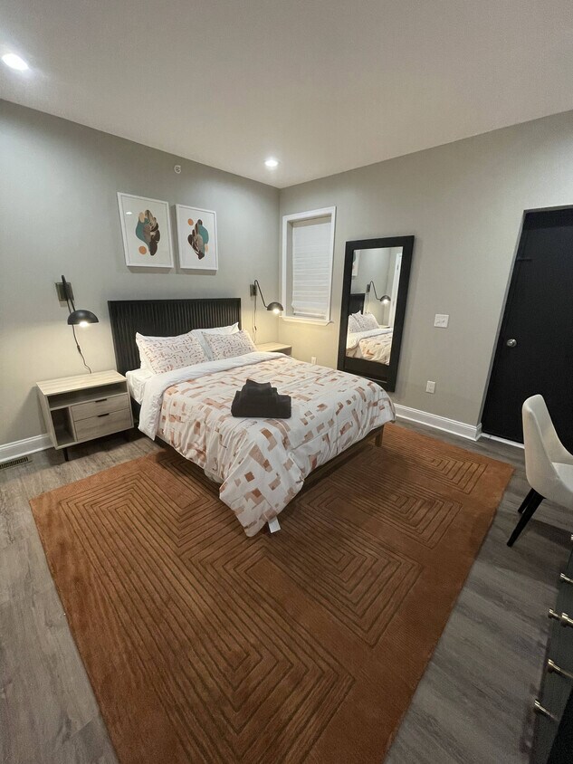 Foto principal - 3221 Noble St