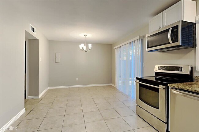 Foto del edificio - 3 br, 2.5 bath House - 4474 W Cypress Vill...