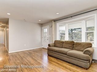 Foto del edificio - 24908 Woodfield School Rd