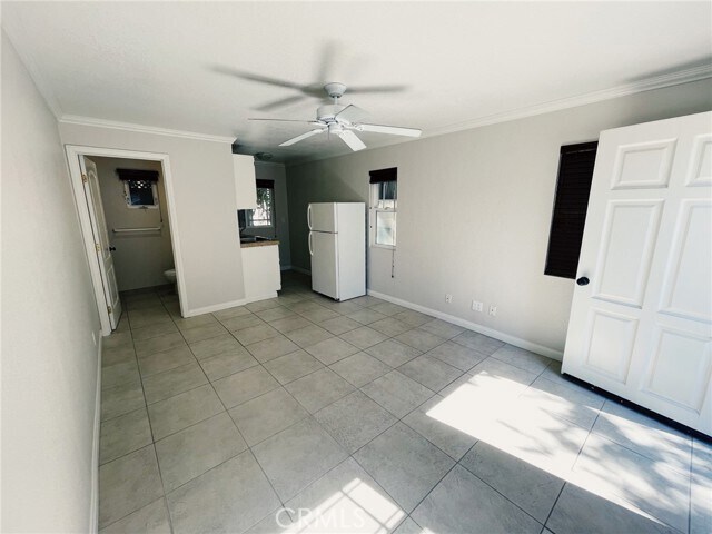 Building Photo - 562 Thalia St