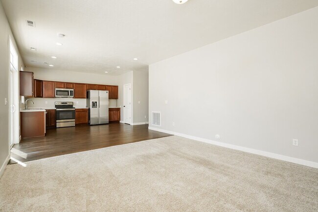 Building Photo - 2087 W 3290 S