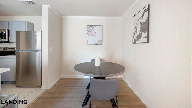 Foto del edificio - 210 Hillwood Blvd
