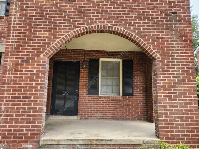 Building Photo - 312 S Woodrow St