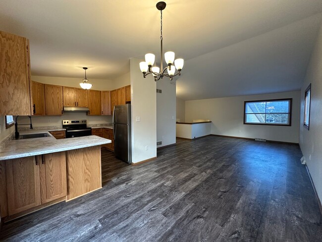 Foto del edificio - 3355-3357 S. 113th Street