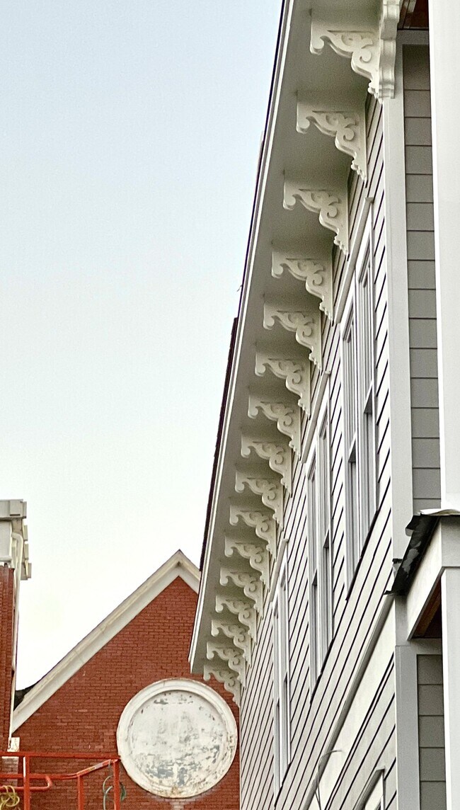 Building Photo - 120 E Duffy St