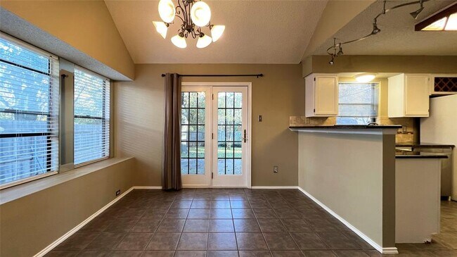 Building Photo - 15013 Natural Spring Way
