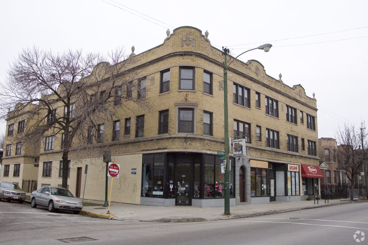 Primary Photo - 2500 N California Ave