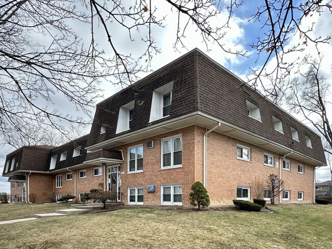 Building Photo - 419 Stevens Dr