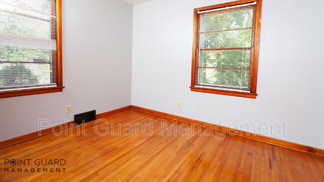 Foto del edificio - 1314 W May St