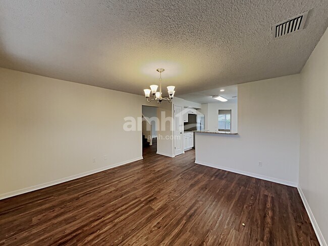 Foto del edificio - 105 Green Cove Ct