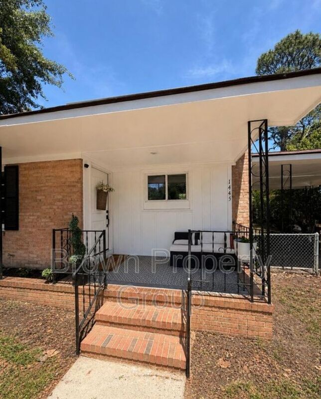 Foto del edificio - 1445 Keswick Dr