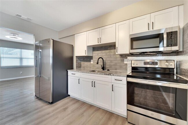 Foto del edificio - 1462 Cleveland St