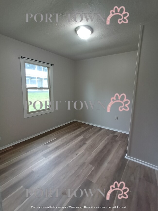 Building Photo - River Grove