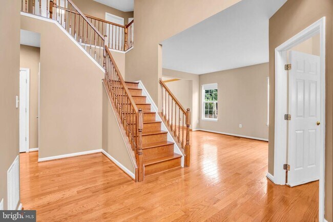 Foto del edificio - 8142 Tenbrook Dr