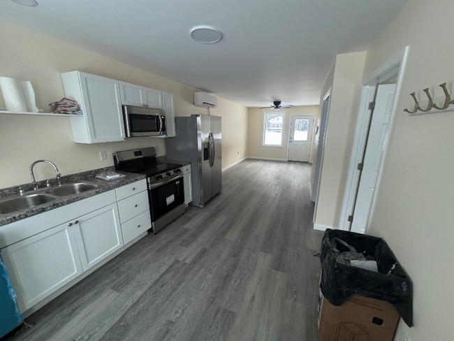 Building Photo - 12 Boulder Dr