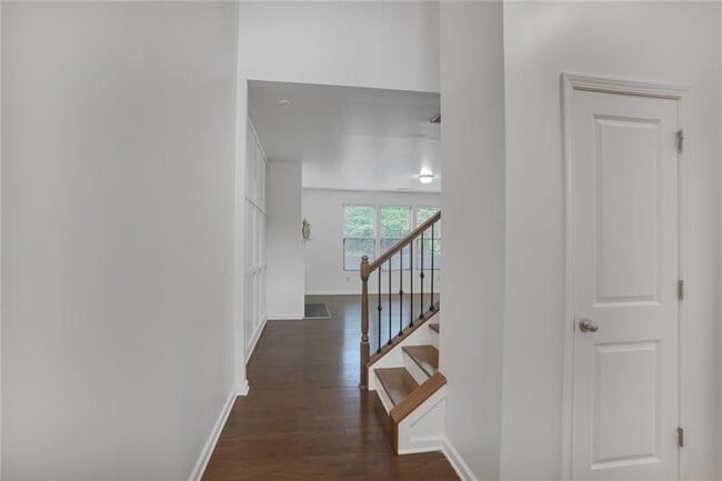 Building Photo - 268 Stone Park Dr