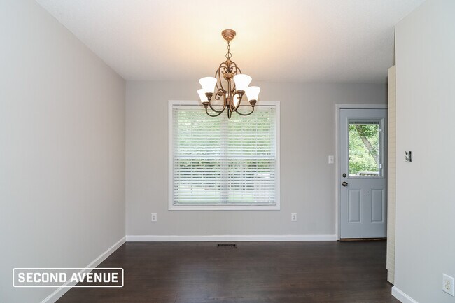 Building Photo - 453 Bethany Woods Dr