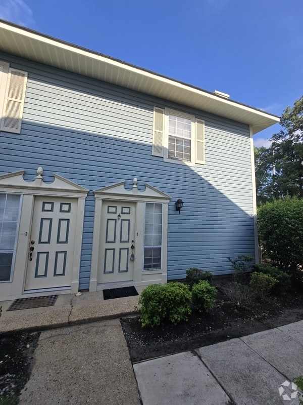 Building Photo - 329 Ferdinand Cir