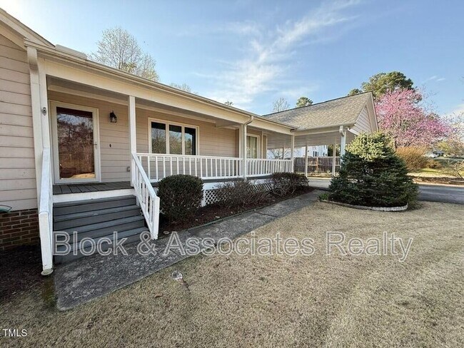 Foto del edificio - 3433 Cartway Ln