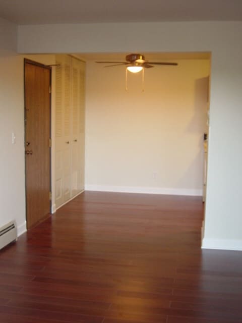 Building Photo - 1518 E Longview Dr