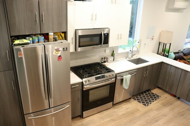 Foto del edificio - 511 11th Ave E