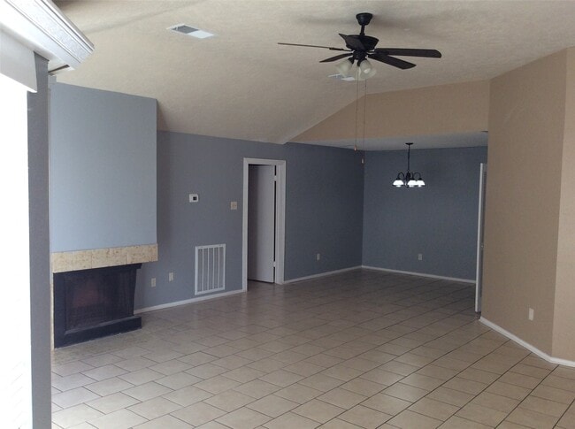 Building Photo - 7506 Marisol Dr