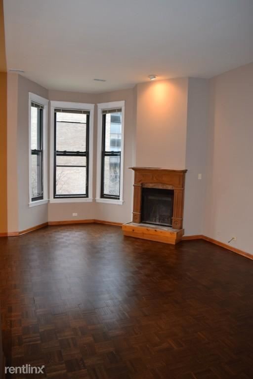 Foto del edificio - 2 br, 2 bath Apartment - 1004 N Clark St # 4N